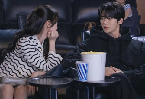 Hãy cứ tìm hiểu về quá khứ hẹn hò của người ấy, nhưng đừng vội phán xét ngay