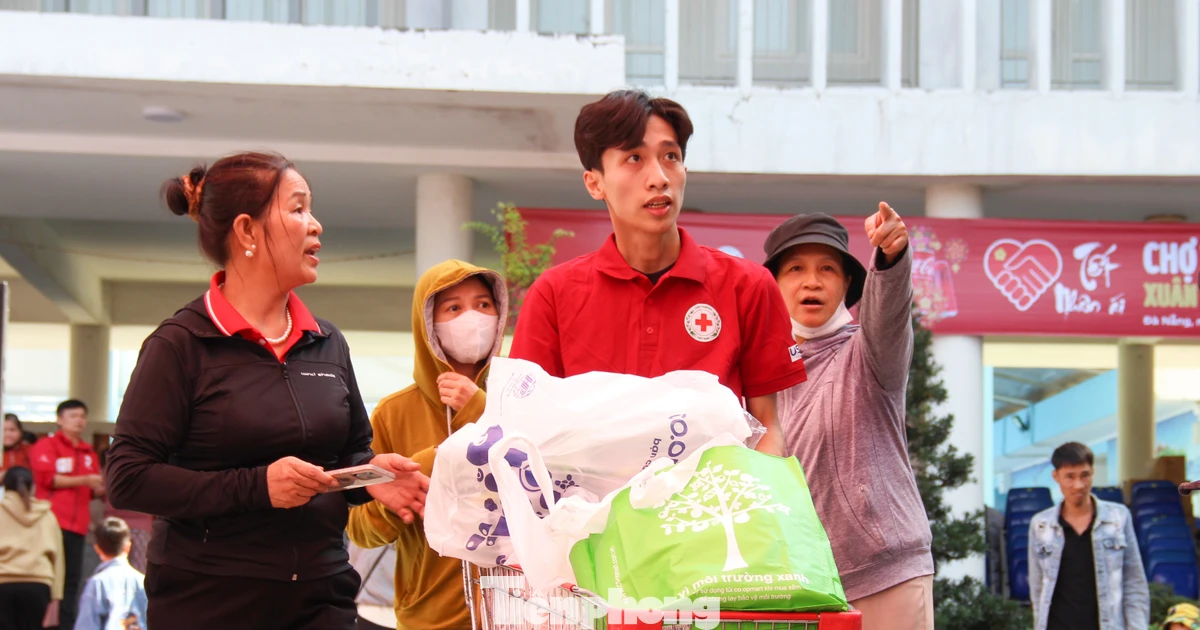 Ấm lòng Tết nhân ái dành cho nghìn người nghèo ở Đà Nẵng