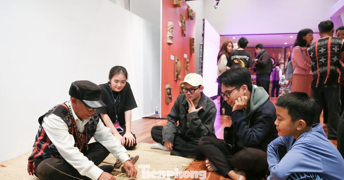 Giới trẻ Đà Nẵng ‘cùng nhau dạo bản’ Cơ Tu đa giác quan