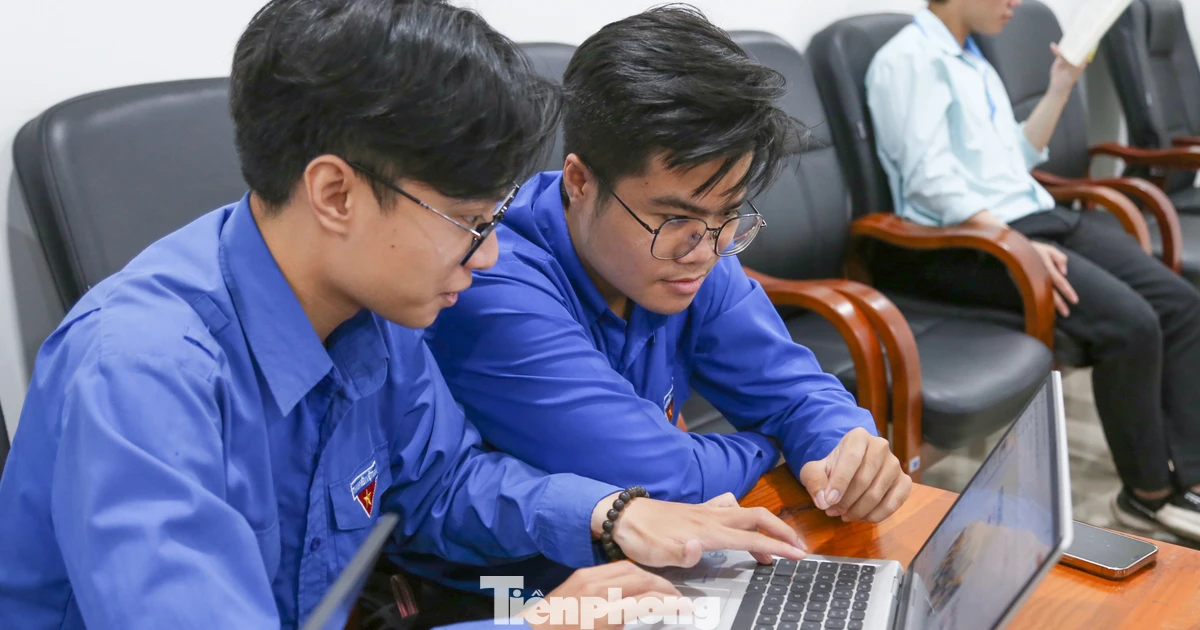 'Lá chắn số' cho người trẻ trên không gian mạng