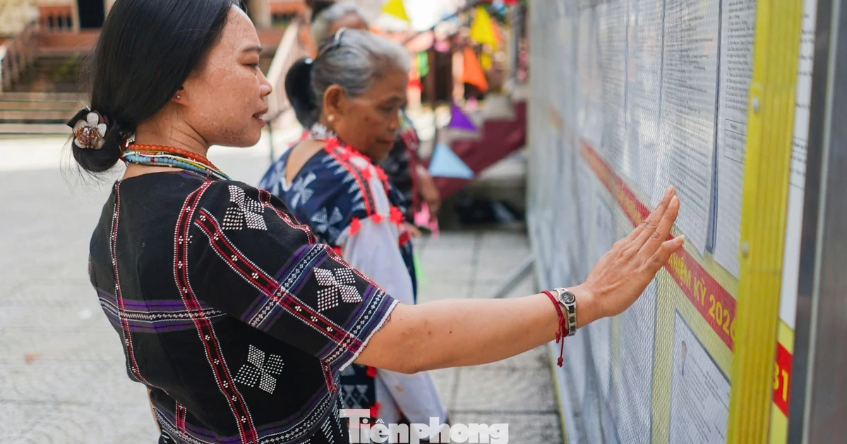 Phố biển Đà Nẵng rực cờ hoa, sẵn sàng cho ngày hội non sông