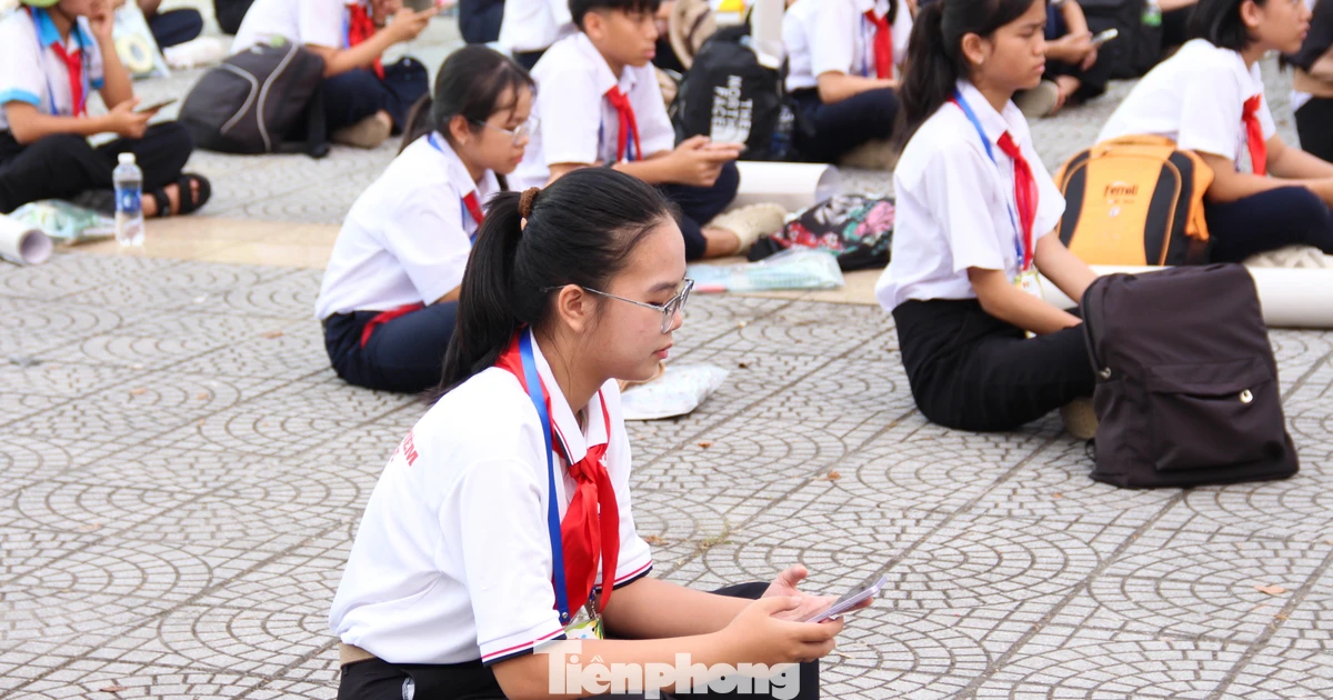 Đà Nẵng tìm kiếm 'Thủ lĩnh Khăn quàng đỏ'