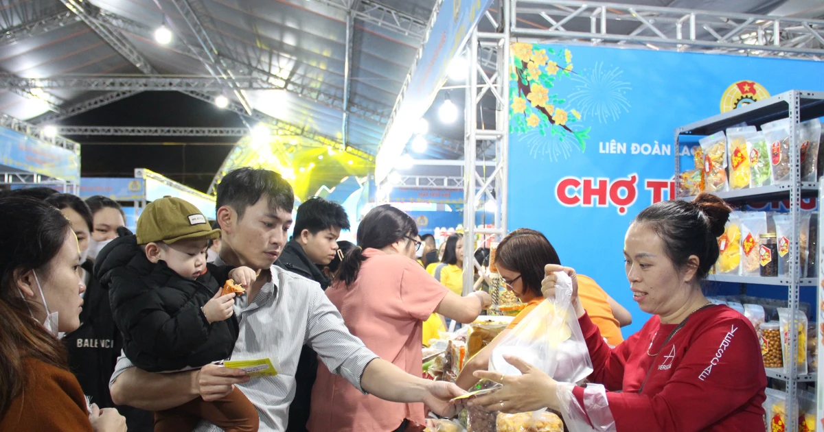 Đà Nẵng: Hàng chục tỷ đồng lo Tết cho công nhân khó khăn