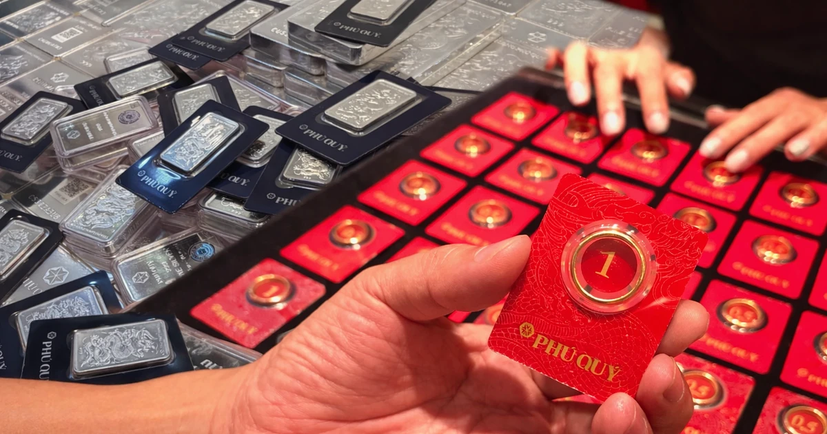 Giá vàng bạc đồng loạt giảm