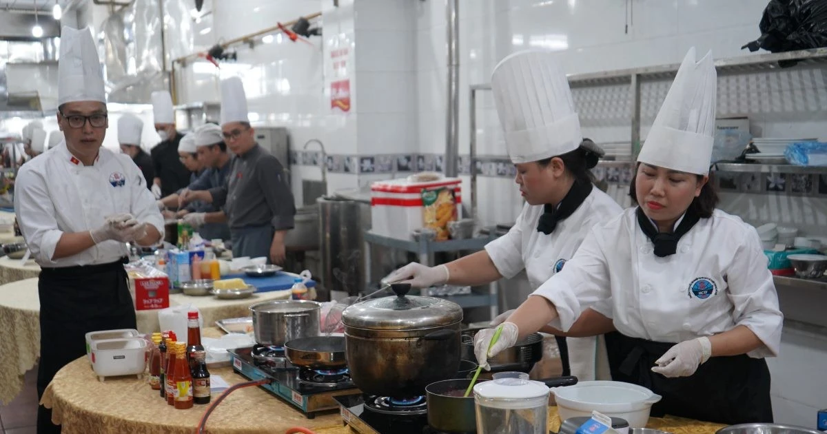 Đầu bếp quốc tế tranh tài cuộc thi đầu bếp vàng Hải Phòng