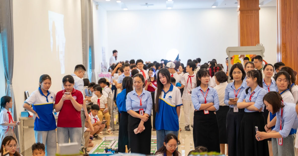 Hàng trăm học sinh Quảng Ninh tham gia Ngày hội STEM HALOU 2026