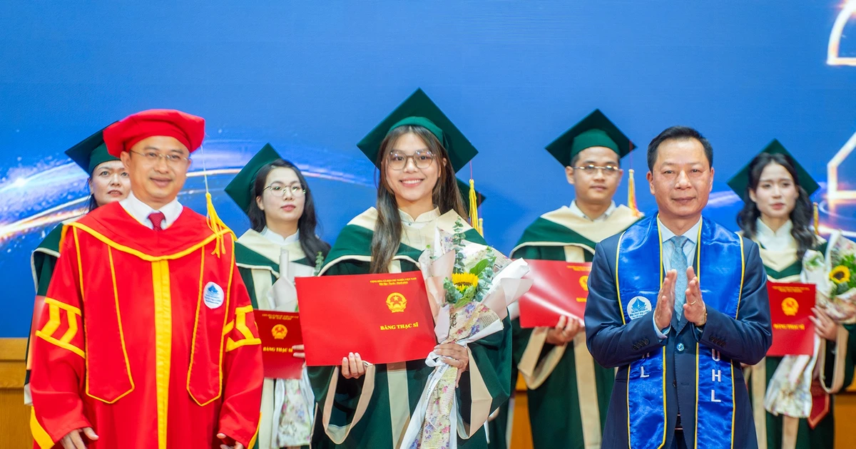 Gần 300 tân khoa Trường ĐH Hạ Long có việc làm ngay khi nhận bằng