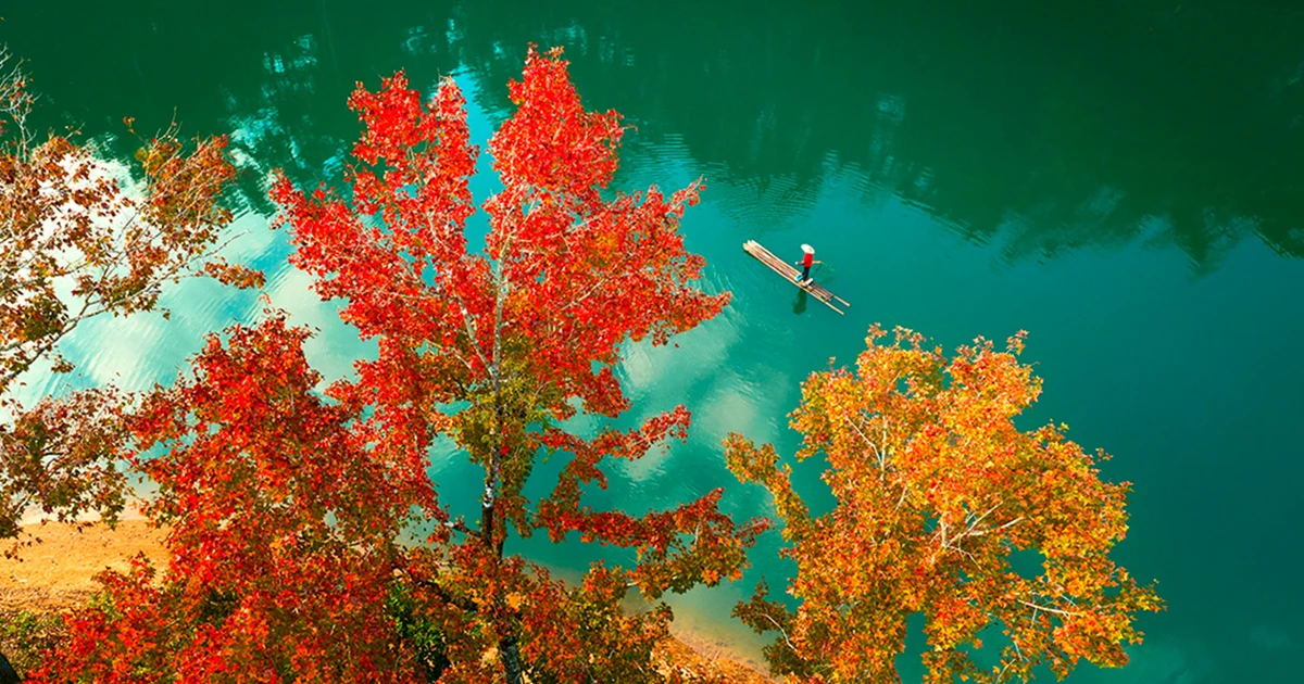 Ngỡ ngàng 'tấm gương xanh' giữa núi non Cao Bằng