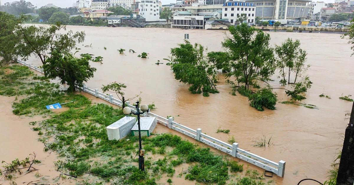 Bão suy yếu, mưa vẫn tiếp tục ở miền Bắc