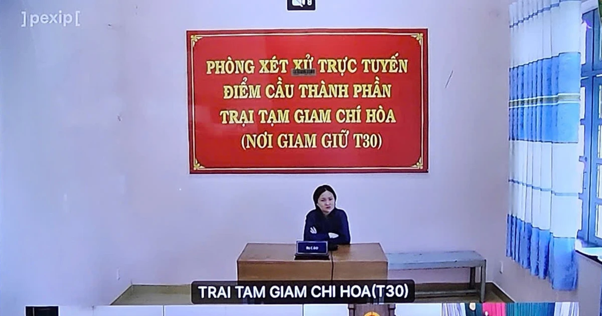 Cuồng ghen, người phụ nữ đâm tình trẻ trong khách sạn