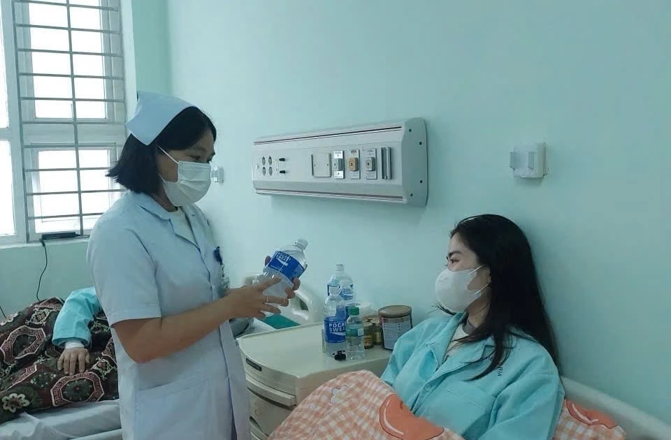 Phát hiện E.coli trong thực phẩm tiệc tất niên ở TPHCM khiến 46 người nhập viện