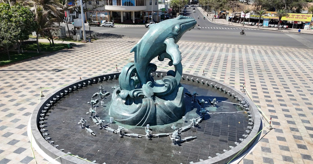 Chiêm ngưỡng tượng cá Ông 'khủng' ở Bãi Sau Vũng Tàu