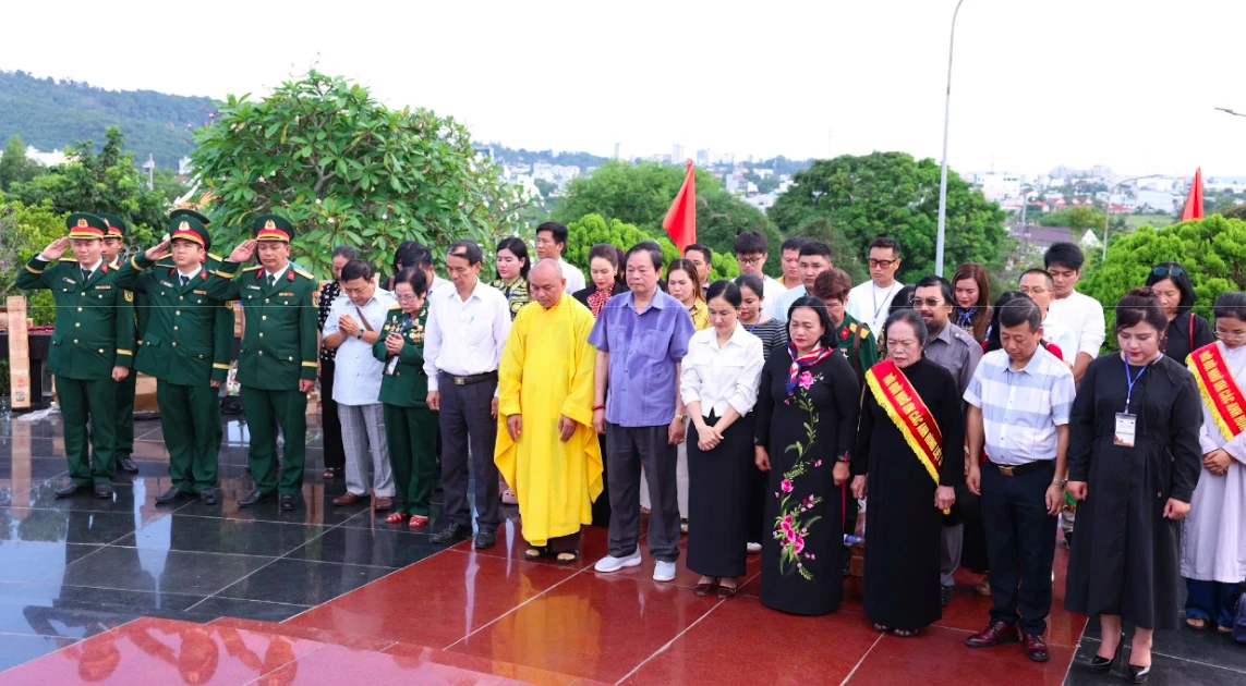 'Hành trình tri ân - Trở về miền ký ức năm 2026' sâu nặng nghĩa tình nơi Đảo Ngọc