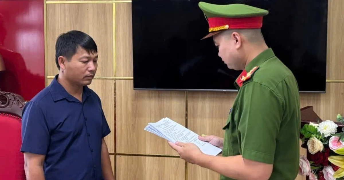 Khởi tố chủ cơ sở dùng hơn 163 tấn chất thải làm gạch