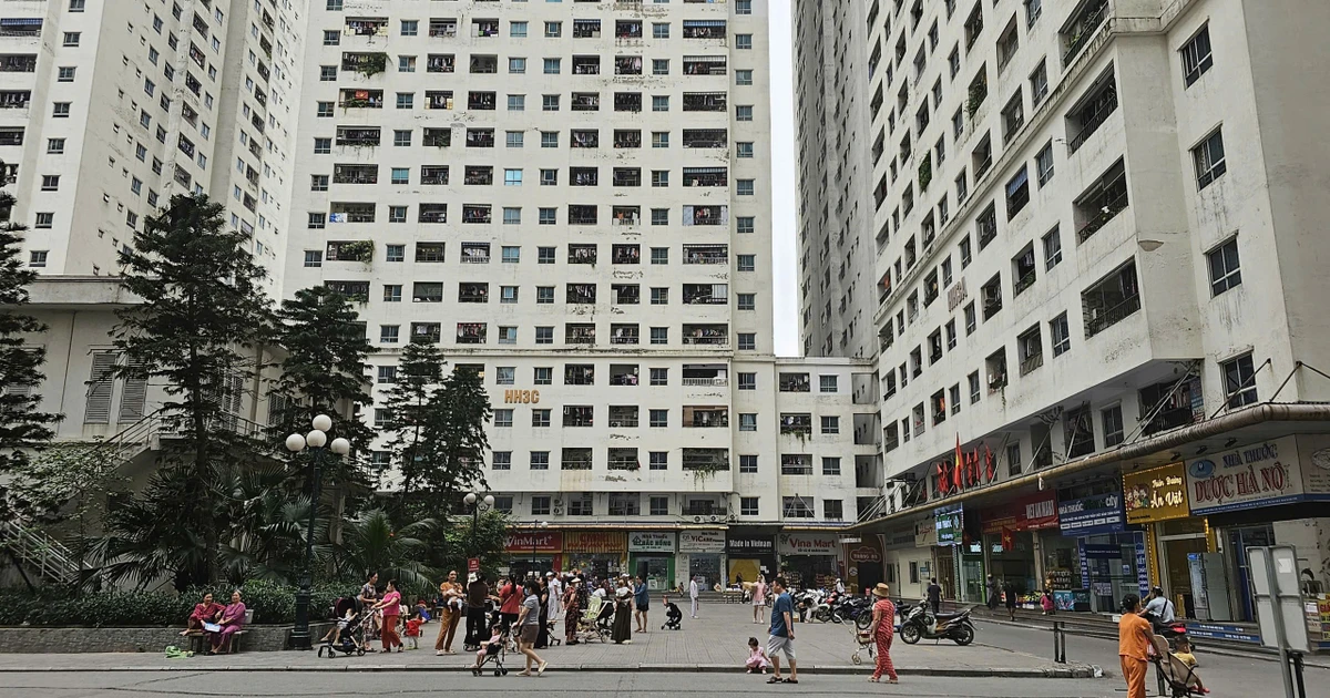 Sau khảo sát ‘trả nhà lấy tiền’, dân chung cư HH Linh Đàm lại nhận thông báo thu phí bảo trì