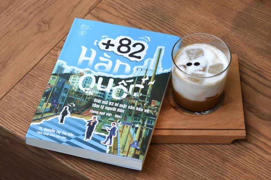 Đọc "+82 Hàn Quốc": Giải mã bí mật văn hóa Hàn Quốc phía sau ánh đèn K-Pop