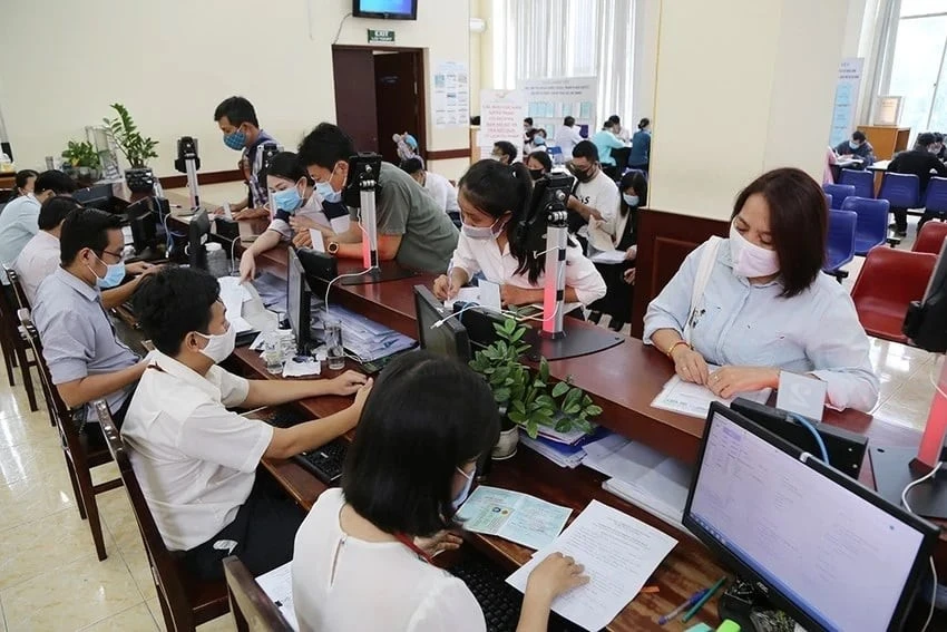 Bộ Nội vụ giải đáp chế độ chính sách của người công tác tại các hội quần chúng