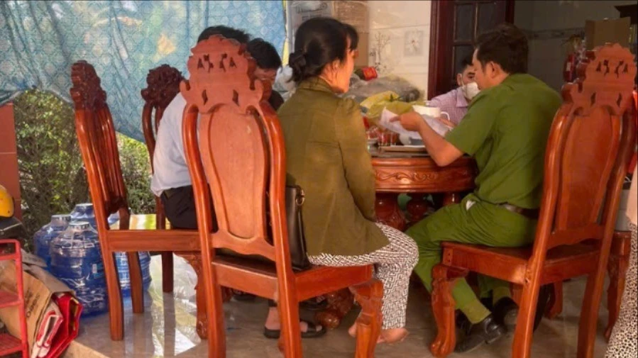 Uống rượu tự ngâm, 2 người chết, 3 người cấp cứu