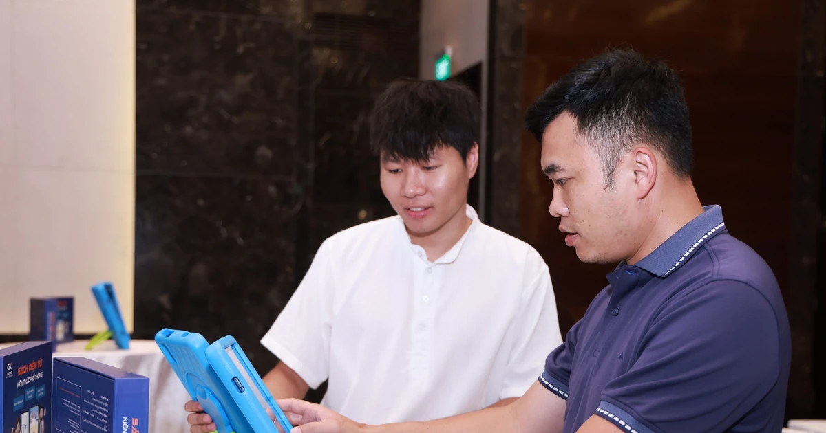 Ra mắt giải pháp công nghệ sách giáo khoa điện tử