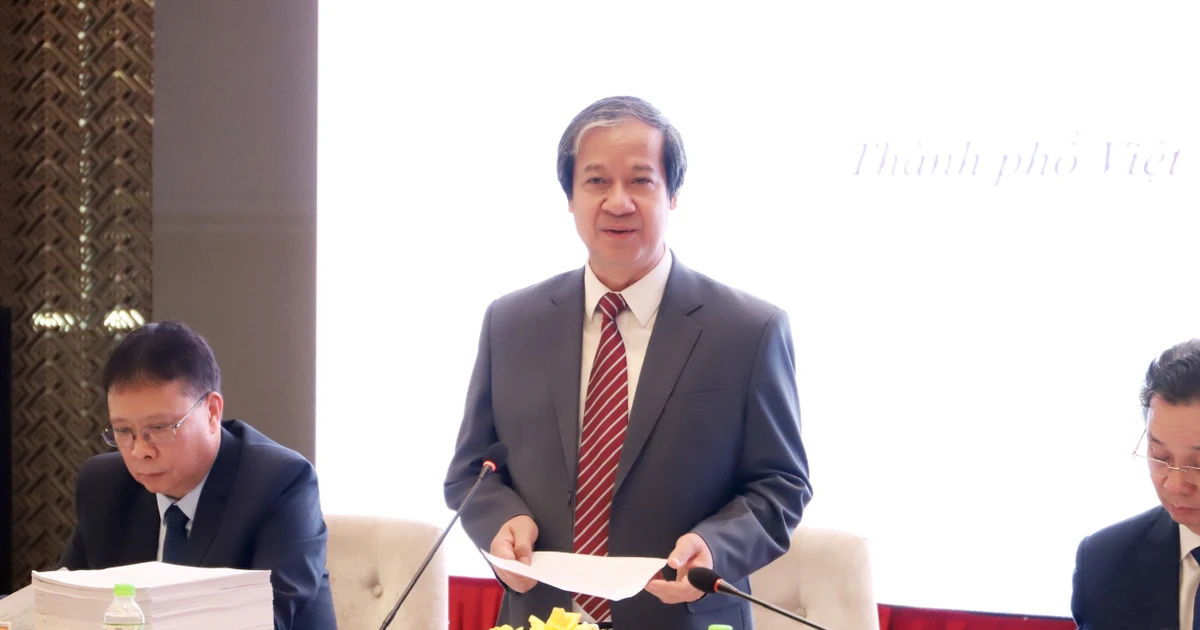 Thông qua danh sách 836 ứng viên giáo sư, phó giáo sư