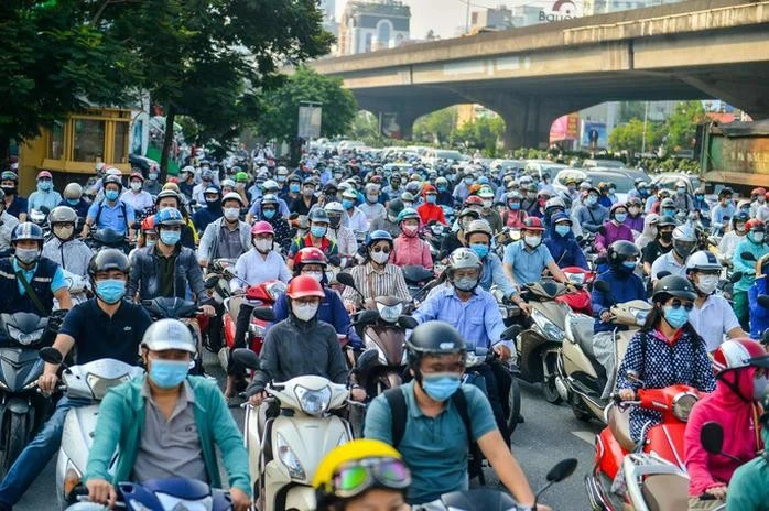 Kiến nghị sớm ban hành chính sách hỗ trợ chuyển đổi xe xăng sang xe điện