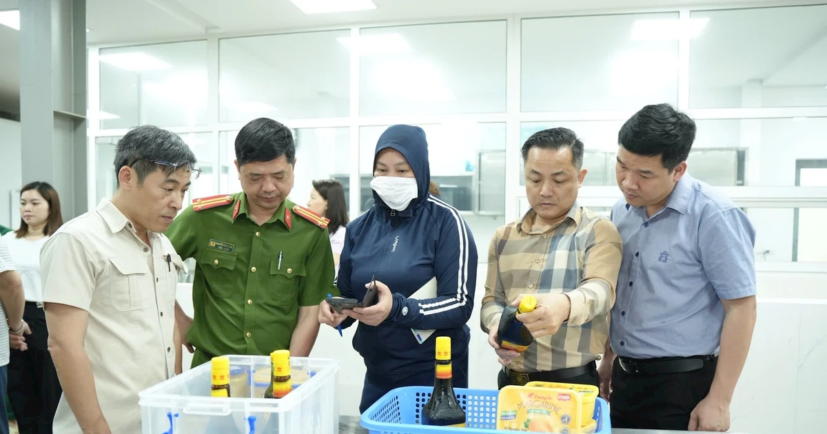 Hà Nội lập 3 đoàn liên ngành kiểm tra đột xuất về an toàn thực phẩm tại 126 xã phường