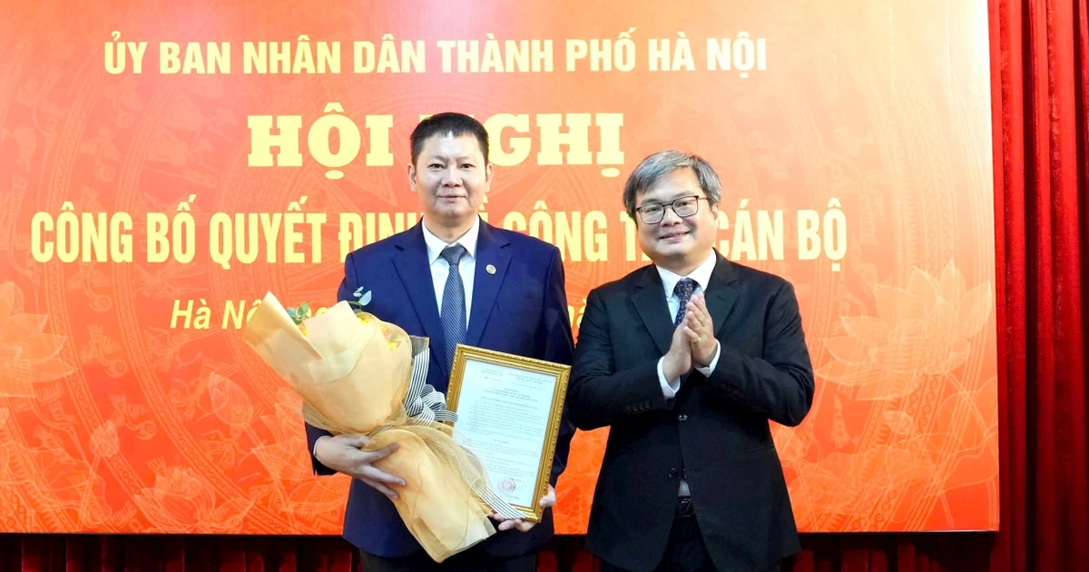 Công bố quyết định của Chủ tịch UBND thành phố Hà Nội về công tác cán bộ