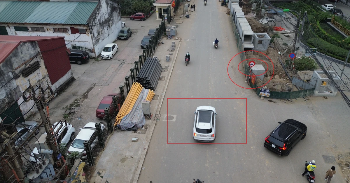 Hà Nội: Biển cấm ô tô xuất hiện giữa tuyến Nguyễn Tuân, tài xế lo 'dính' phạt nguội