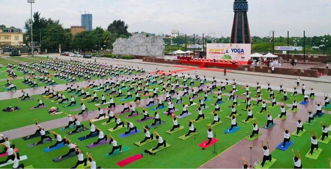 Thái Nguyên: Hơn 500 người đồng diễn Yoga