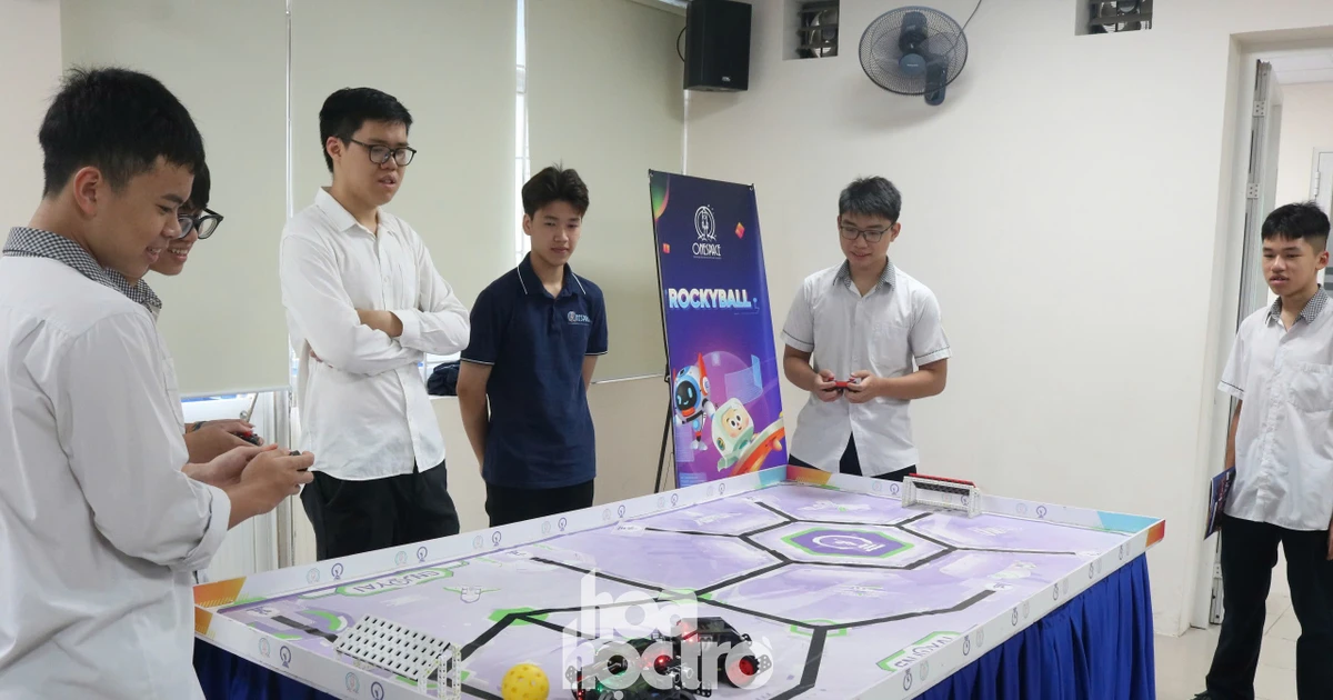 Trải nghiệm STEM vui bất ngờ tại Ngày hội tuyển sinh khối các ngành Khoa học và Công nghệ