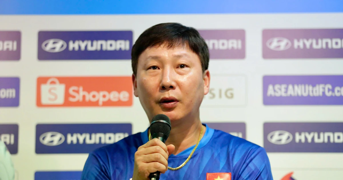 HLV Kim Sang-sik: Đội tuyển Việt Nam phải biến áp lực thành sự tự tin