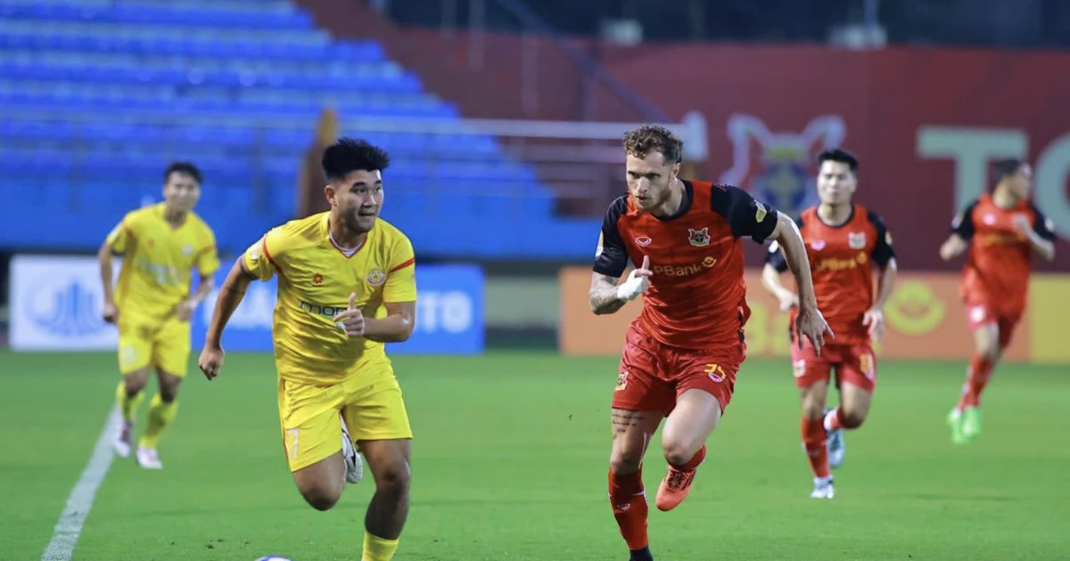 Chật vật thắng đội cuối bảng V.League, Ninh Bình vào bán kết Cúp Quốc gia