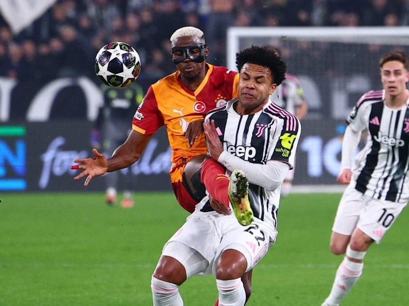 Juventus cay đắng nhìn Galatasaray giành vé sau trận cầu điên rồ