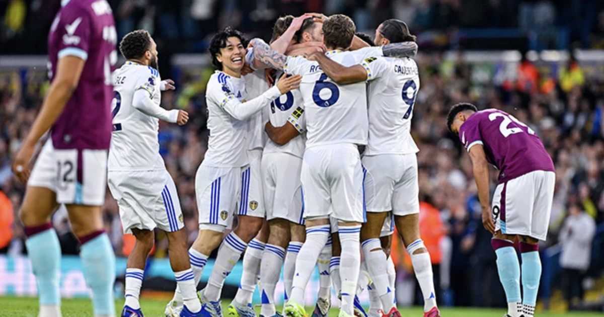 HIGHLIGHTS: Leeds đè bẹp Burnley, rộng cửa trụ hạng