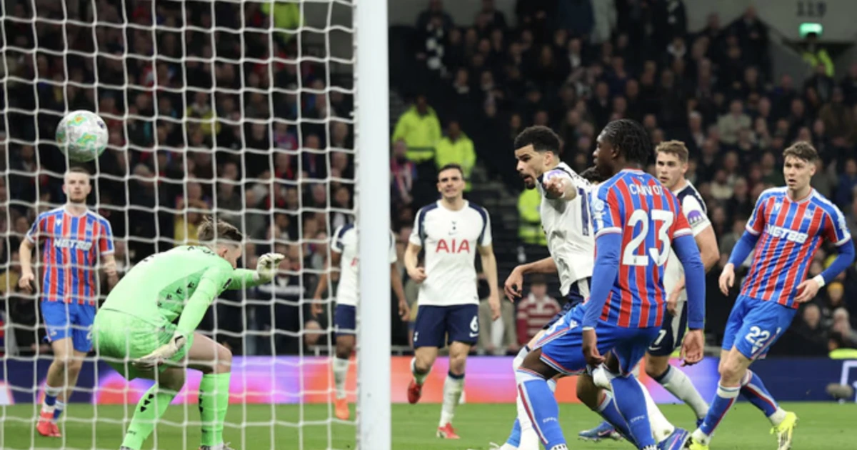 HIGHLIGHTS: Thua ngược Crystal Palace, Tottenham đối diện nguy cơ xuống hạng