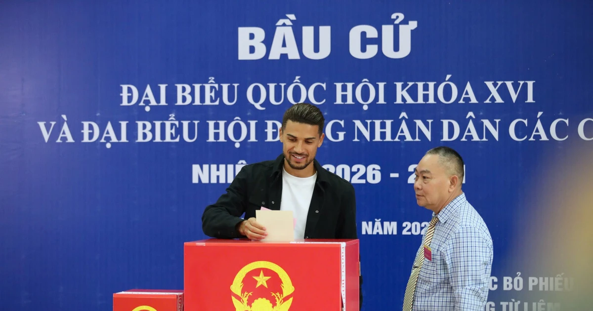 Tiền vệ Đỗ Hoàng Hên: Tự hào khi thực hiện quyền cử tri trong ngày hội non sông