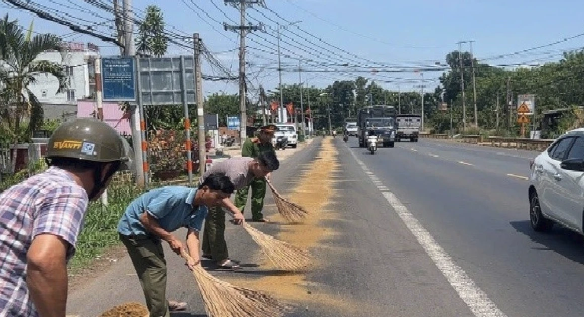 Vệt dầu tử thần trên quốc lộ 20