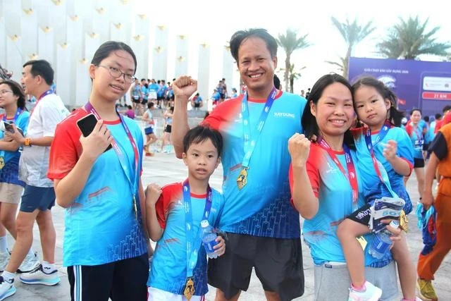 Những bước chạy lan tỏa thông điệp nhân văn và tình thân gia đình