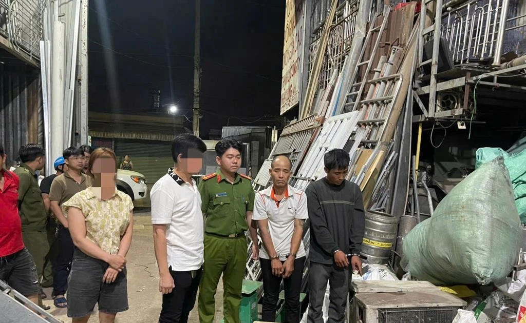 Truy bắt trộm thiết bị viễn thông, Công an phát hiện 'ổ nghiện' ma túy