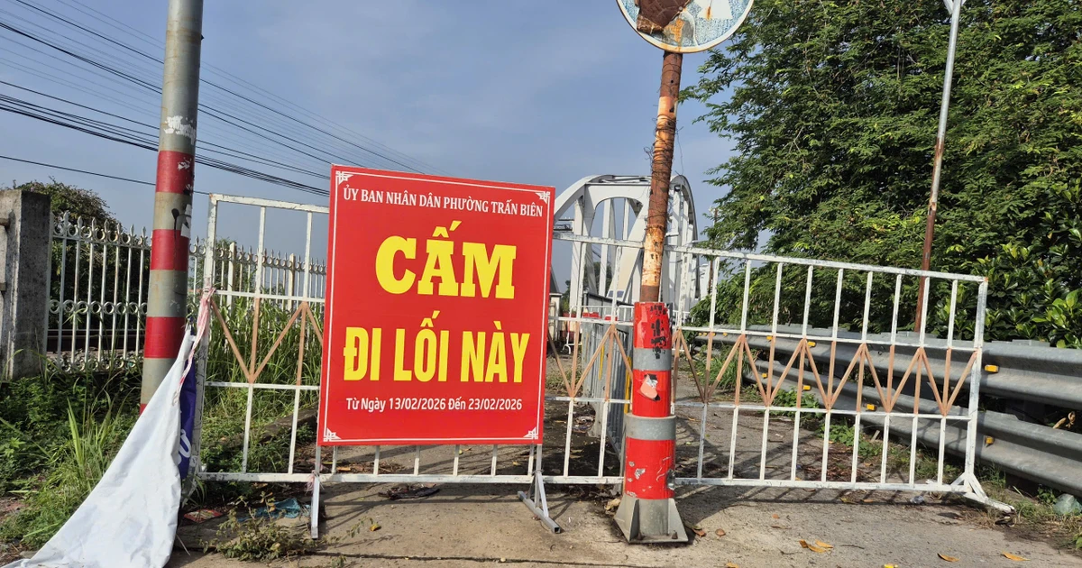 Cầu qua sông Đồng Nai bị phong tỏa sau sự cố, người dân từng ngày trông ngóng được thông xe