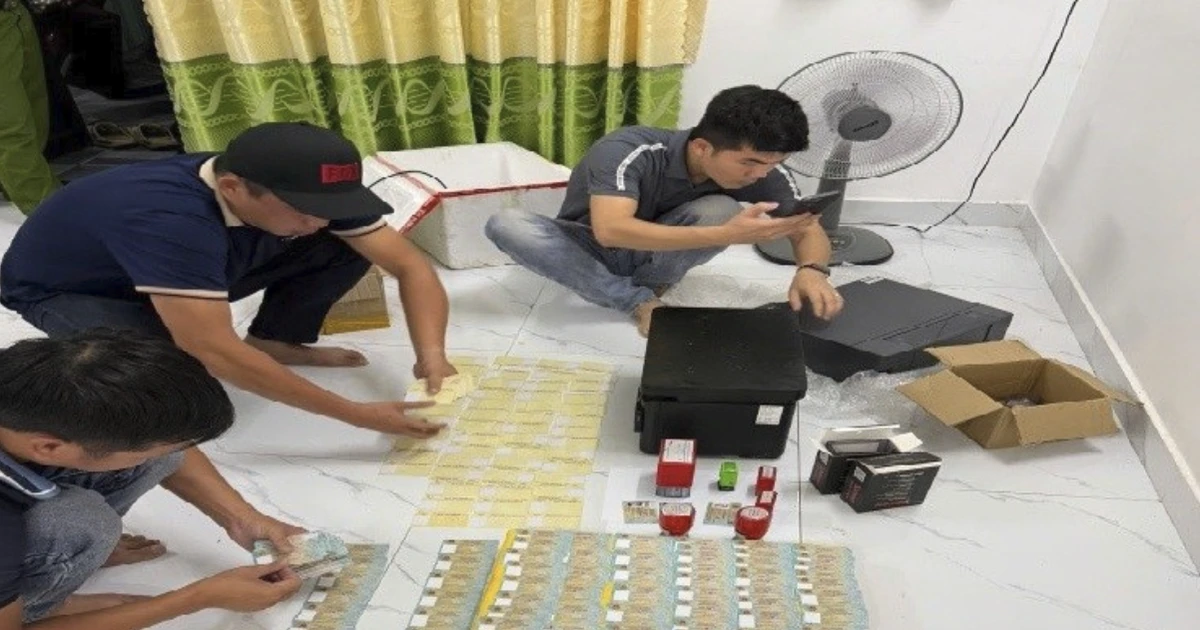 Triệt phá đường dây làm giả giấy tờ quy mô lớn