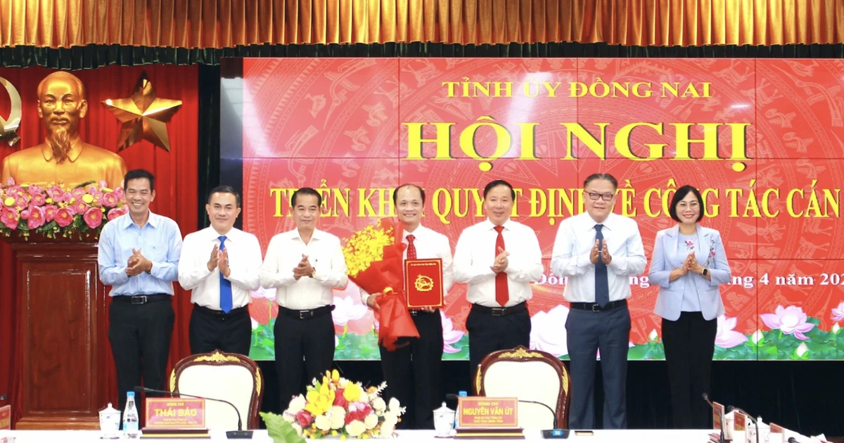 Công bố quyết định của Thủ tướng về công tác cán bộ ở Đồng Nai