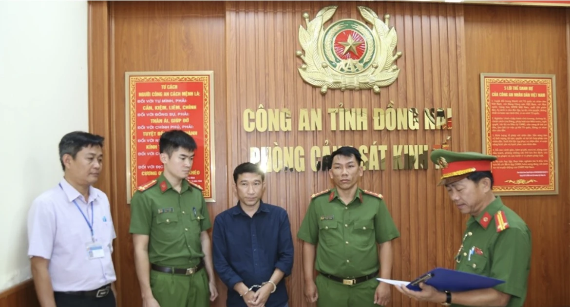 Bắt 2 đối tượng gây ô nhiễm môi trường ở Đồng Nai