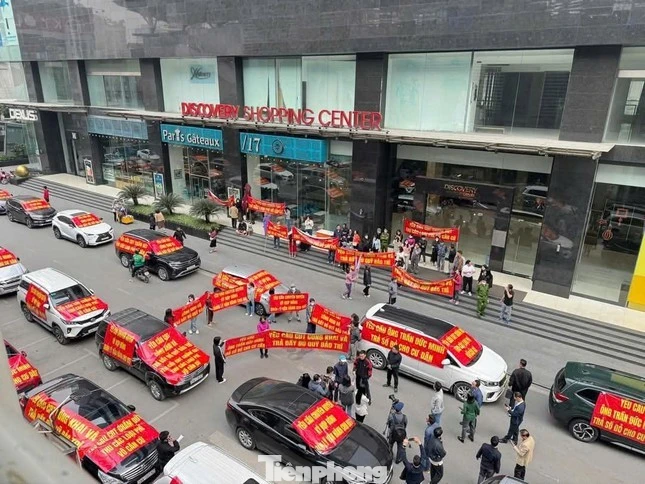 Nhiều dự án chung cư Hà Nội đỏ mắt chờ 'sổ hồng'