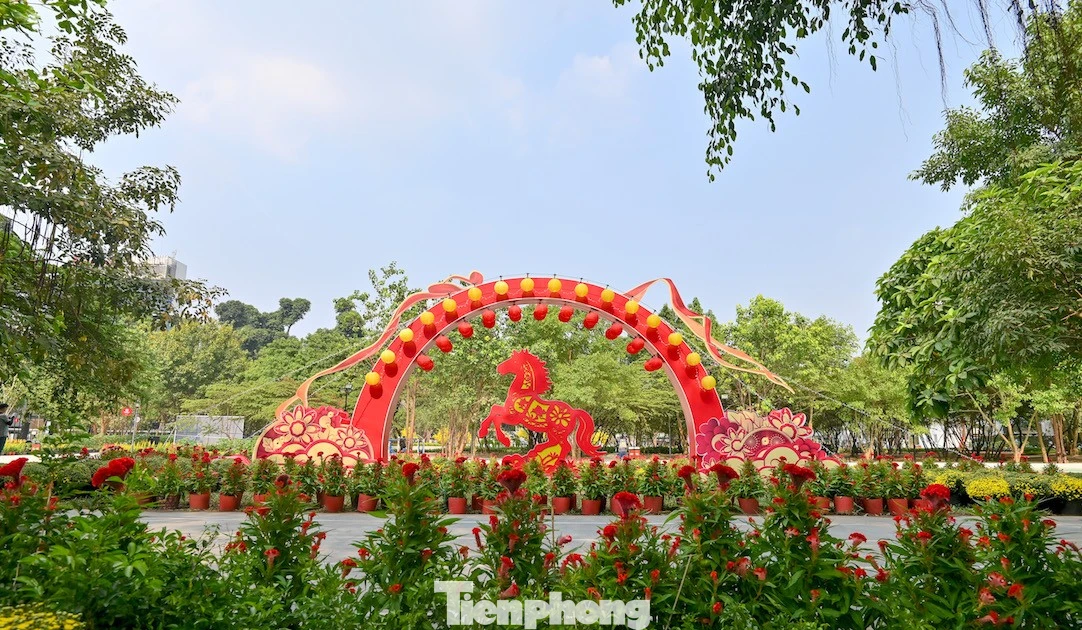 Tận thấy công viên đầu tiên được xây trên 'đất vàng' bỏ hoang ở TPHCM