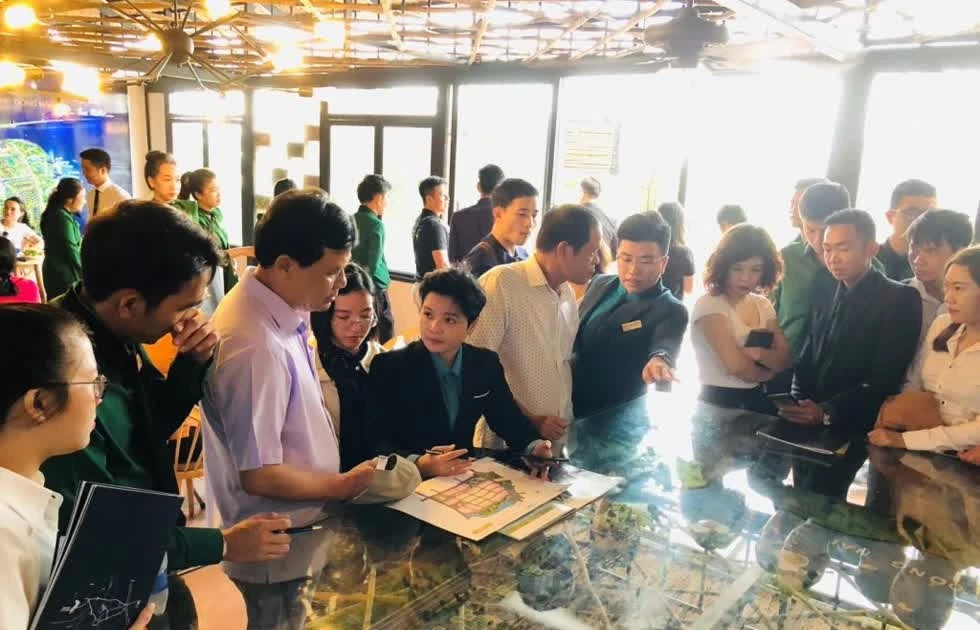 Môi giới BĐS lo 'chốt deal' kiếm tiền, khiến thị trường méo mó