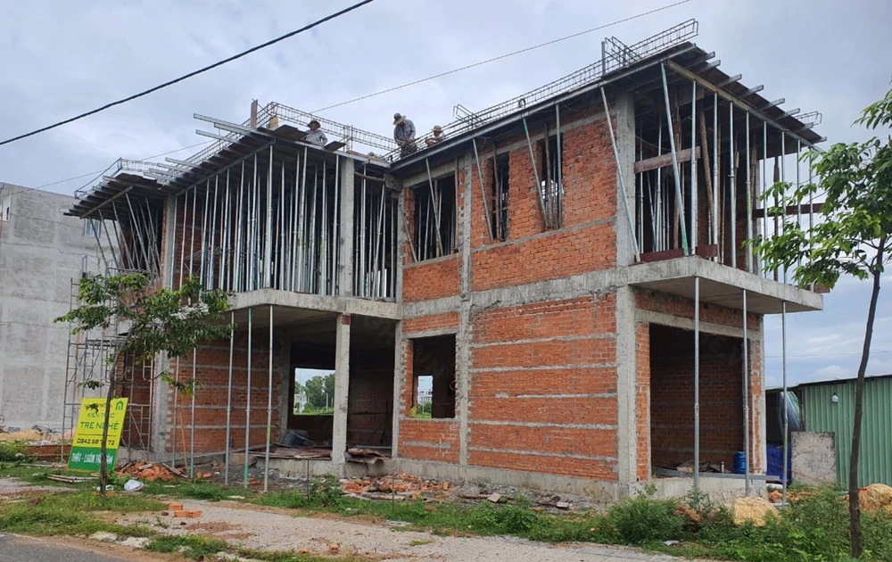 Xây dựng nhà ở riêng lẻ tại TPHCM: Nộp hồ sơ trực tuyến, giải quyết trong 7 ngày