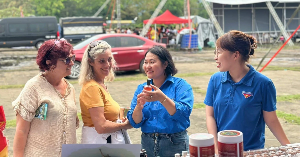 Nhiều sản phẩm thanh niên khởi nghiệp đặc sắc tại Lễ hội Hoa Lư 2026