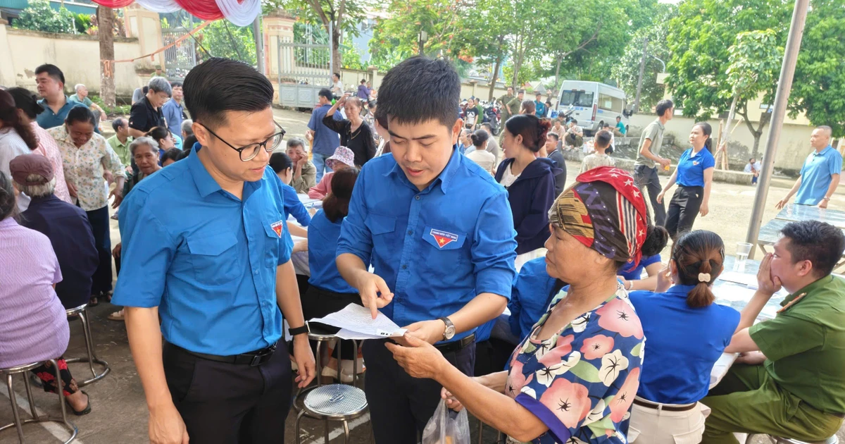 Tuổi trẻ Ninh Bình khám bệnh, cấp phát thuốc miễn phí cho người dân