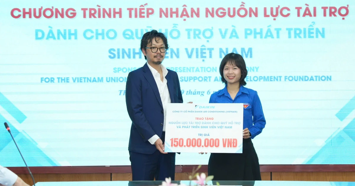Tiếp nhận nguồn lực hỗ trợ học sinh, sinh viên khó khăn